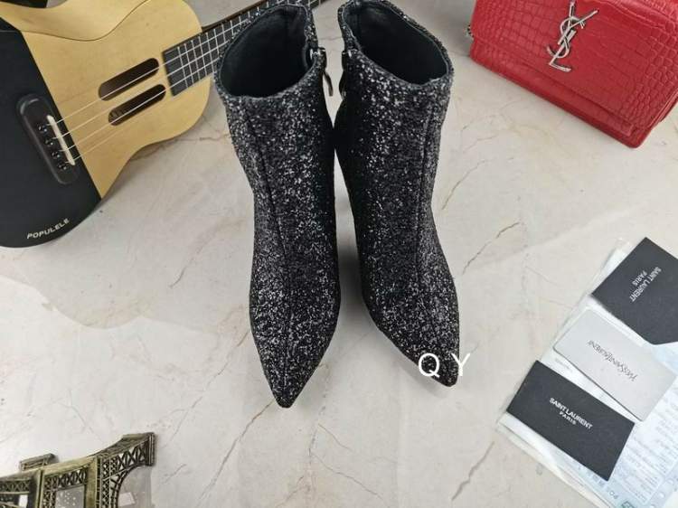Picture of YSL Shoes _SKUYSLsz35-40BY010220524